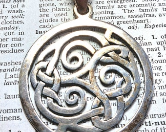 Vintage sterling silver celtic knot pendant. Sterling jewelry supply, silver necklace pendant.