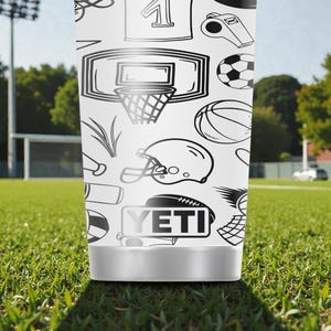 Vaso deportivo Yeti Rambler de acero inoxidable con aislamiento y tapa MagSlider, 20 oz, ideal para todo tipo de deportes. imagen 7