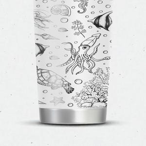 Gravierter Ocean Life YETI Rambler Edelstahlbecher mit MagSlider-Deckel - 20 Unzen - Sea Creatures Cup - Küstengeschenk Bild 8