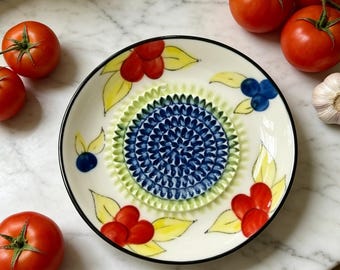 Rallador de cerámica hecho a mano para ajo y jengibre. Regalo ideal para la cocina.