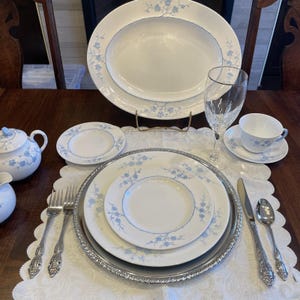 Vintage Blue Geisha (Blanche De Chine) by Spode, England, 5 Piece Placesetting