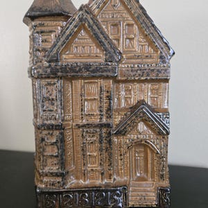 Kontrapunkt Keramik Viktorianisches Haus Taschenvase