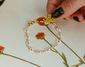 Daisy Chain Seed Bead Bracelet or Anklet Orange and Pink