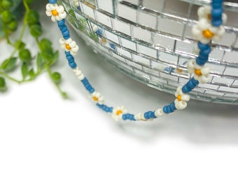 Daisy Chain Choker Necklace Blue and White