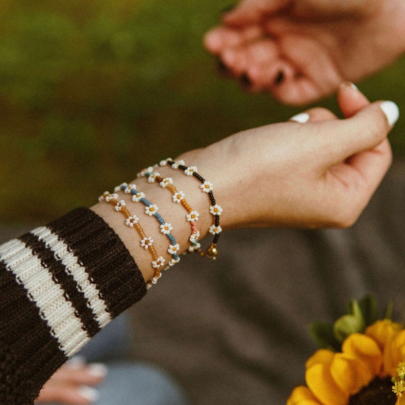 Daisy Chain Seed Bead Bracelet or Anklet Flowers of the Meadow image 2