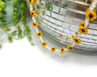 Daisy Chain Choker Necklace Yellow and White