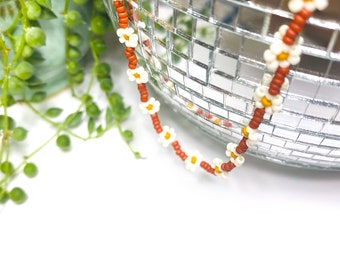 Daisy Chain Choker Necklace Red and White