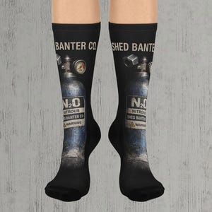 Stickmuster Socken | Rennsocken | Auto-Enthusiasten-Socken | Motorsport Streetwear | NOS inspirierte Socken | Schuppen Geplänkel Co Geschenk