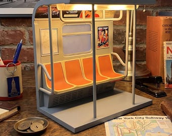 Lampada a forma di treno della metropolitana di New York, luce notturna stampata in 3D, idea regalo per la casa e l'ufficio in stile urbano.