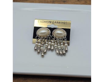 Unbranded Chandelier Earrings Women OS Silver Cream Faux Pearl Vintage Dangle