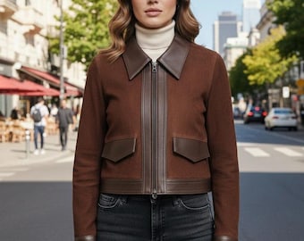 Braune Wildleder Kurzlederjacke für Damen - Handgefertigter gestreifter Mantel im Western-Stil.