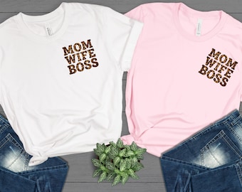 Koszulka z nadrukiem w panterkę „Mama, żona, szefowa” – Bella Canvas Unisex Tee
