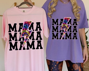 Koszulka dla mamy z motywem błyskawicy w panterkę | Koszulka dla mamy w kolorach retro comfort