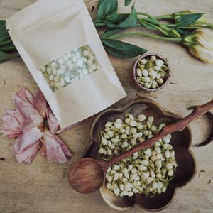乾燥ジャスミンの花（お茶、石鹸作り、ポプリ、ウェディングコンフェッティ用）（100g）