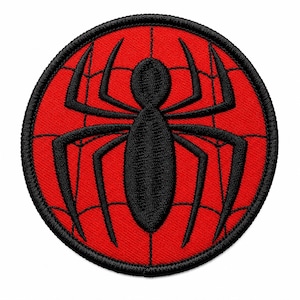 Peut inclure: Un écusson brodé circulaire présentant un fond rouge vif avec un motif de toile d'araignée noire. Au centre de l'écusson se trouve une grande icône d'araignée noire solide à huit pattes. Le motif est bordé par un épais contour noir cousu.