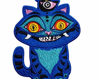 Derpy Tiger Embroidered Patch: Cartoon Animal Applique for Jackets, Backpacks