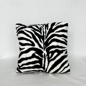 Zebra fur print pillow cover