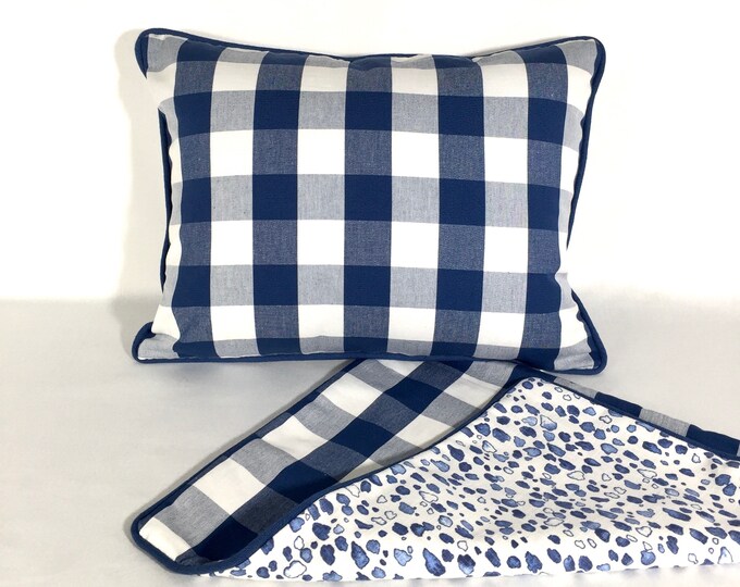Reversible navy and white lumbar pillow cover