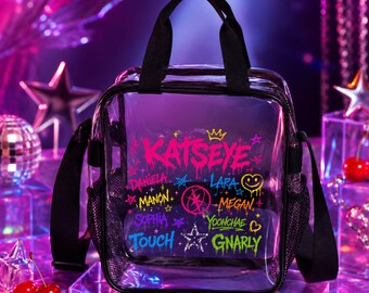 Bolso transparente para conciertos de la gira Katseye 2026, bandolera homologada para estadios (PVC impermeable).