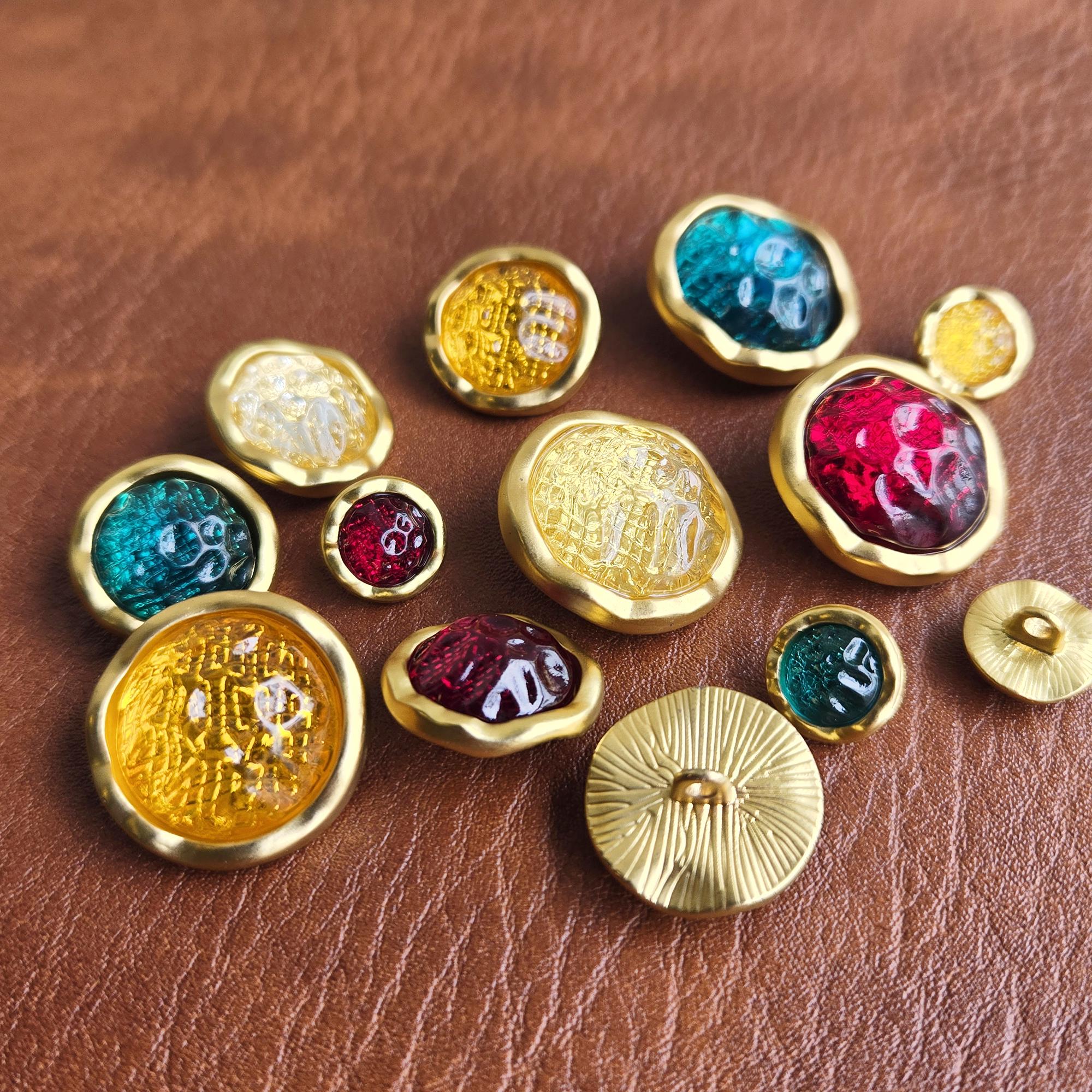Schiaparelli Buttons - Etsy Israel display picture 2