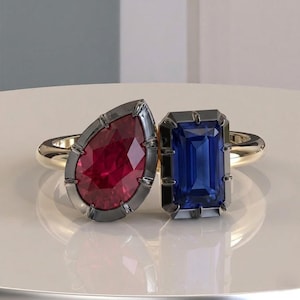 ジョージアンカットダウンオープンバックリング、ルビーペア＆サファイアエメラルドカット模造ダイヤモンド婚約指輪、925シルバーベゼルプロングセッティングリング