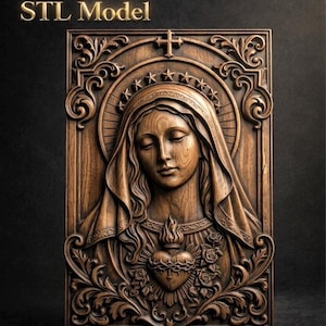 Pode incluir: Escultura em relevo de madeira detalhada de uma figura religiosa, com um halo de estrelas e um coração com uma chama. A obra de arte é emoldurada com entalhes ornamentados e o texto "STL Model" está no topo. A peça é em tons de castanho.