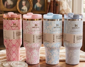 Stanley 40oz Tumbler: Kokett Pink Blumen Reisebecher mit Bogengriff