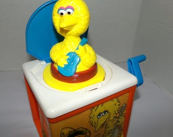 Vintage 1986 Playskool Sesame Street Big Bird Jack-in-the-Box Musical Toy 5050