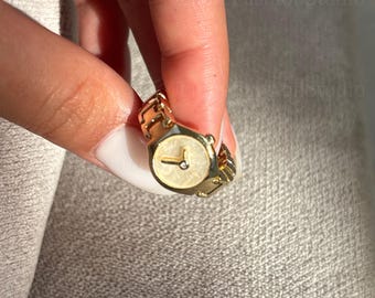 Y2K Vintage Watch Ring | Retro Gold Timepiece Ring | Classy Statement Jewelry | Unique Watch-Inspired Ring for Women