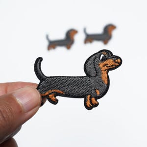Dog Embroidered Iron On Patch, Hot Melt Glue Puppy Applique Patch for Clothing Hats Shoes Scarves Bags Crafts