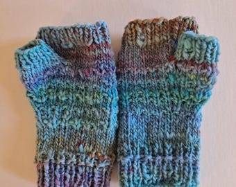 Lichtblauwe handgemaakte vingerloze handschoenen
