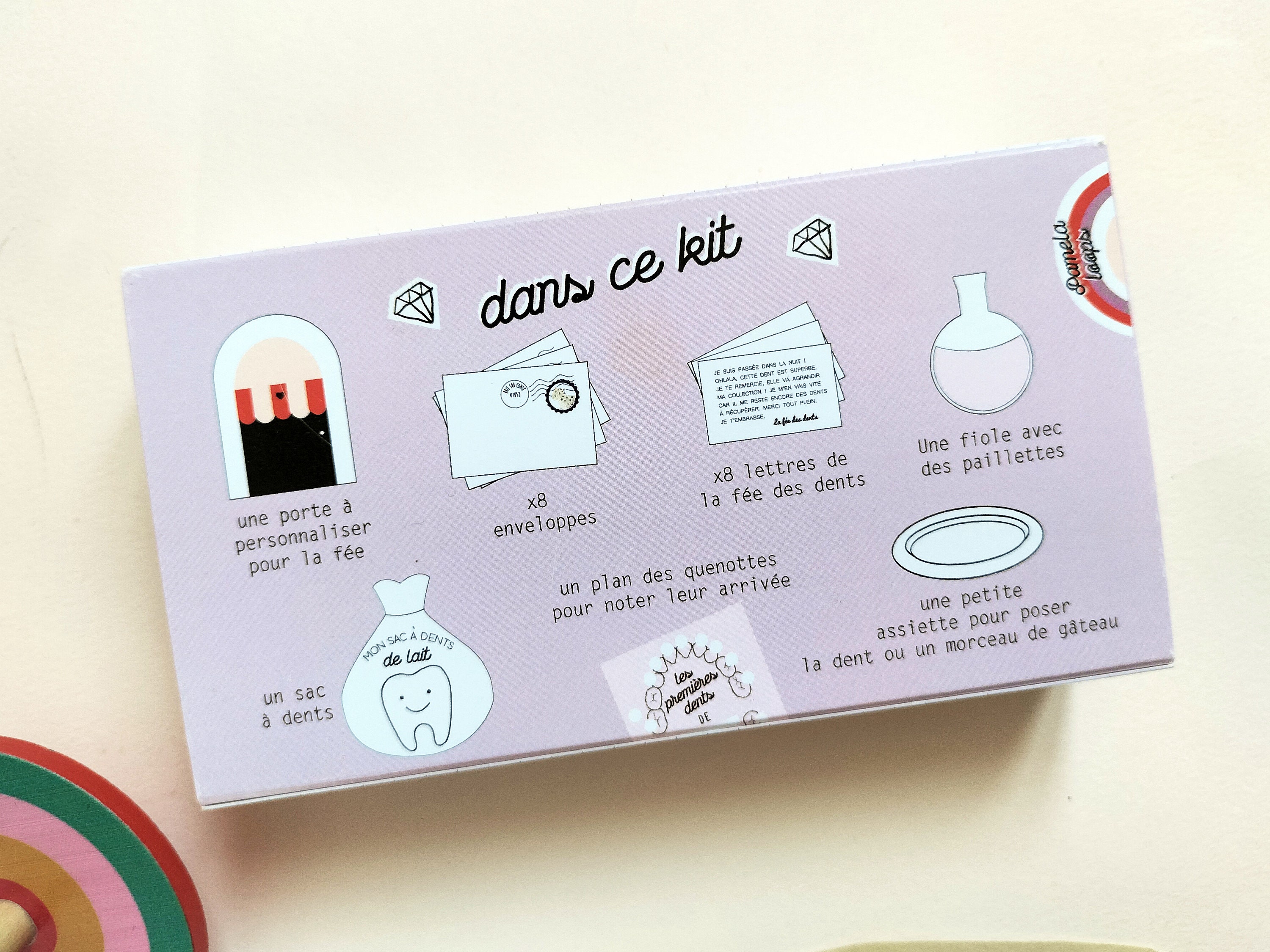 Boite a Dents de Lait Fille et Garcon en Français Dolbomy - Offert Brosse a Dent en Bambou - Gardez et Protégez Précieusement ces Petits Souvenirs de l' Enfance - Cadeau de Naissance Boite a Dents de Lait Fille et Garcon en Français Dolbomy - Offert Brosse a Dent en Bambou - Gardez et Protégez Précieusement ces Petits Souvenirs de l' Enfance - Cadeau de Naissance