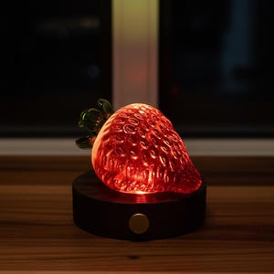 Strawberry lamp - Etsy 日本