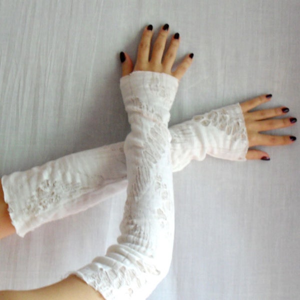 White fingerless gloves -