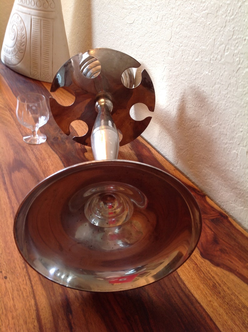 Wallace MCM Nickle Silber Räucherständer, Aschenbecher, Pfeife oder Cognac Stand 21 Wallace MCM Nickle Silber Räucherständer, Aschenbecher, Pfeife oder Cognac Stand 21