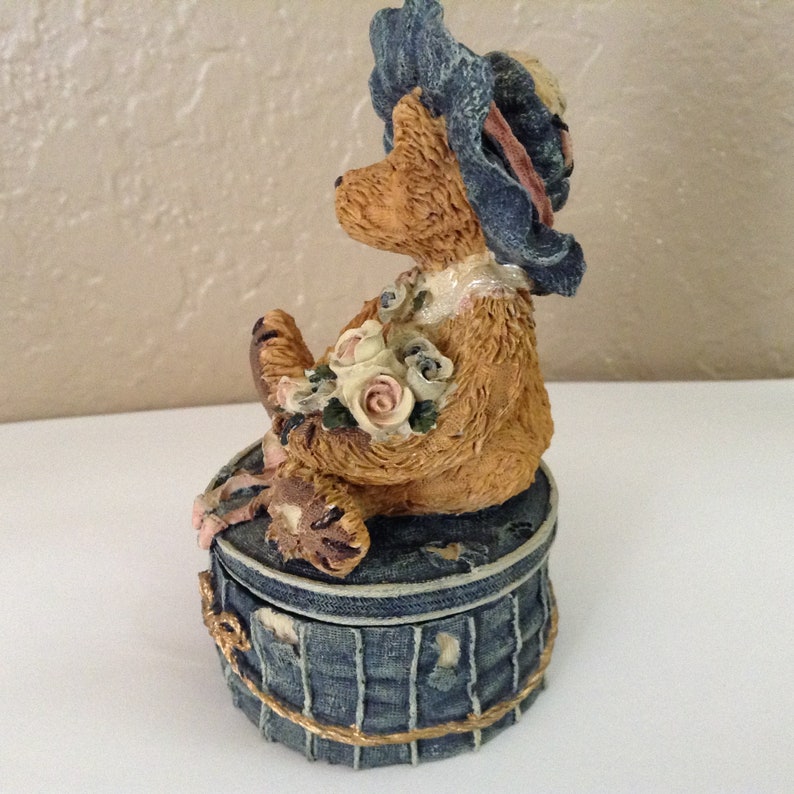 Boyds Bears~BOYDS BEARS and FRIENDS~Victoria The Lady~1993~Trinket Box