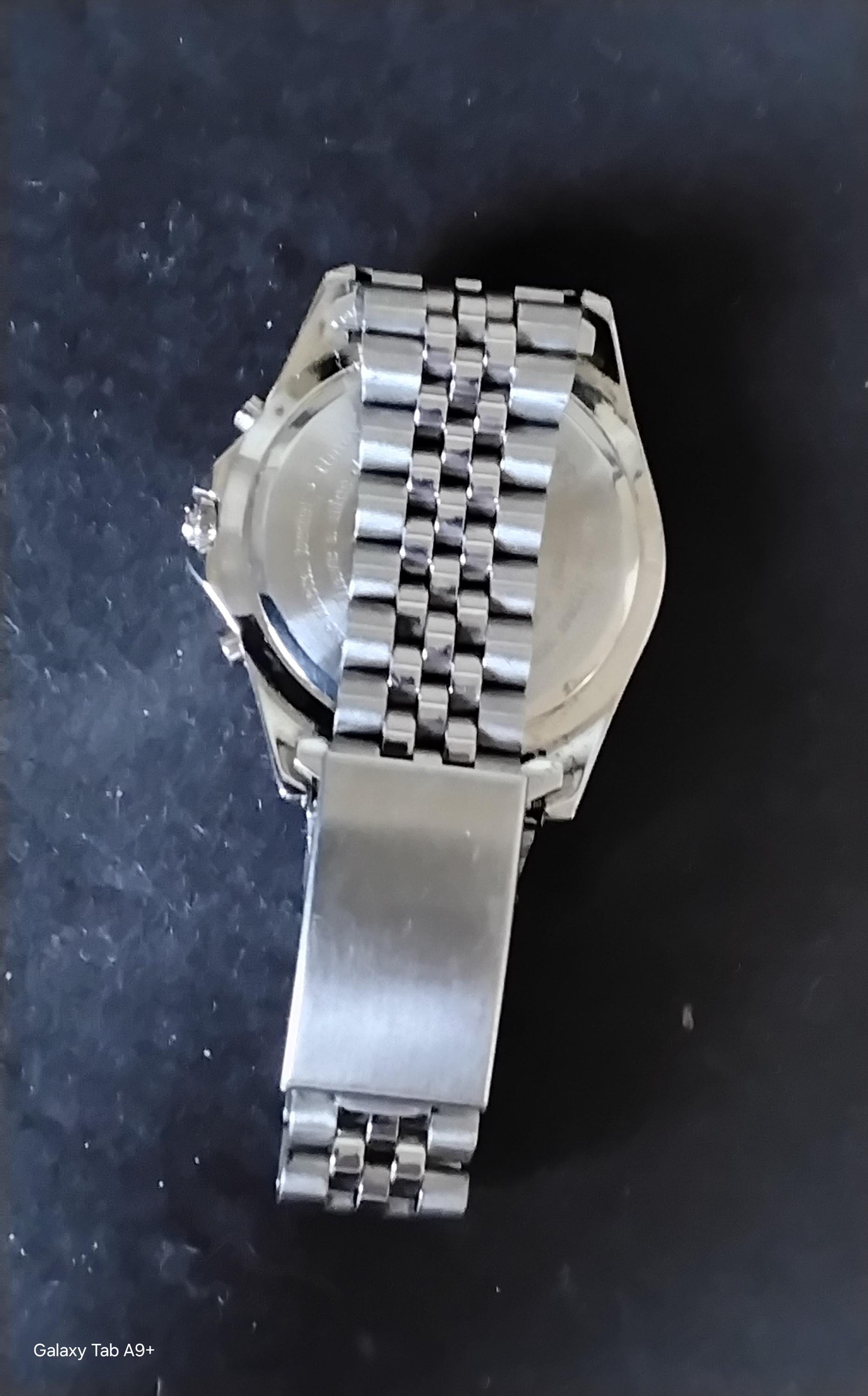 Vintage 1995 Joe Boxer Santa Smiley Face Watch Fun Collector vintage and rare Joe Boxer watch, featuring a  main image 2