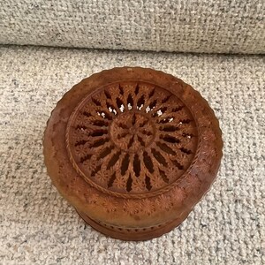 LANG Oberammergau 1970 Wooden Hand Carved  Round Trinket Box Jewelry Germany.
