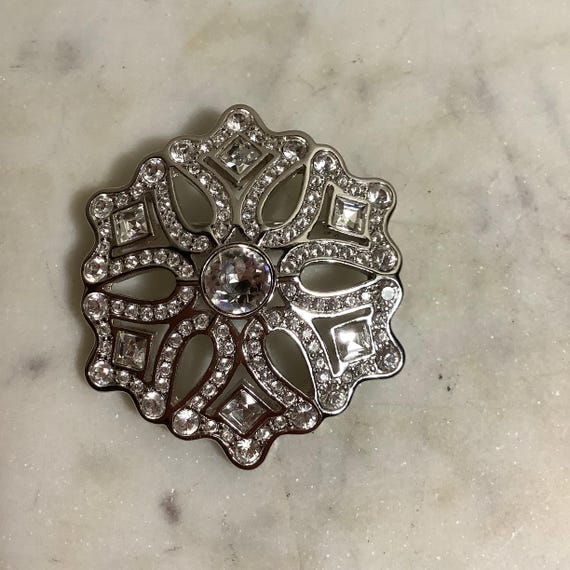 Swarovski crystal snowflake brooch pin best sale