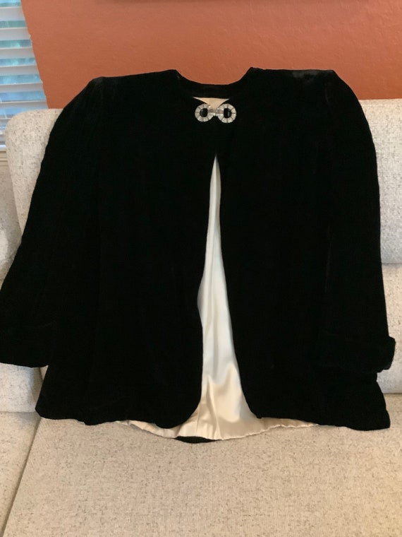 Vintage~Satin-Lined~Black Velvet Opera Swing Jack… - image 6