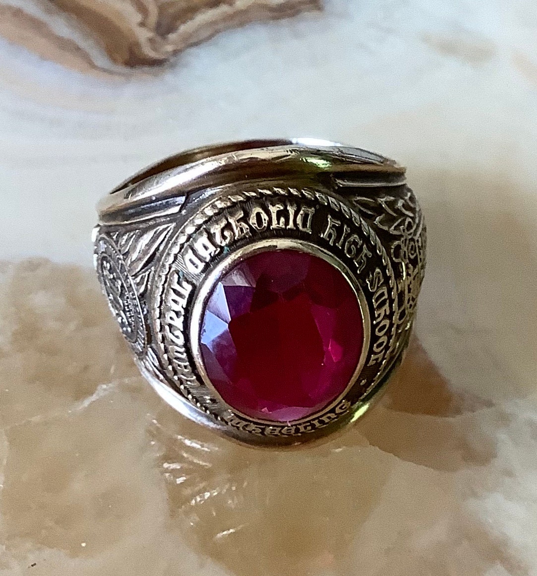 ビンテージネックレス　Central Catholic High School ビンテージネックレス Central Catholic High School ビンテージ