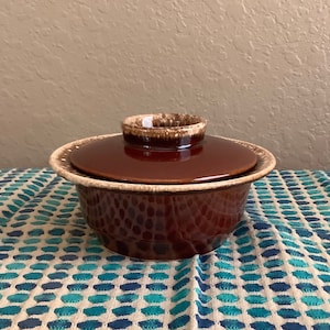Vintage Hull Pottery Crestone Brown Drip Glaze Covered Casserole Dish 8&quot;