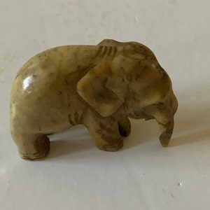 Vintage Asiatische Miniatur Elefant~Seifenstein