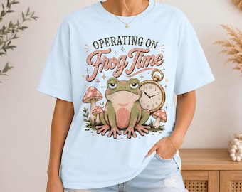 T-shirt grenouille, coton teint en pièce Comfort Colors avec motif champignon rétro