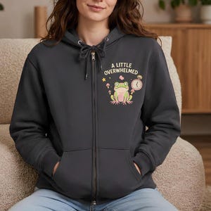 Kapuzenpullover mit Reißverschluss, Motiv: Überwältigter Frosch, Pastellfarbener Pilzprint