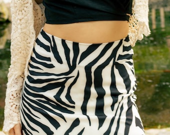 Minifalda tubo con estampado de cebra