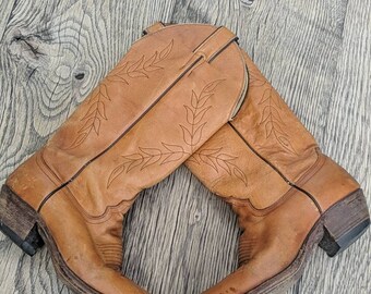 Vintage  Justine cowboy boots size 7