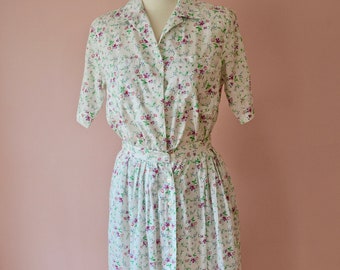 Vintage 1970s Gauzy Muslin Cotton Utility Blouse Skirt Set.  Spring Flowers.  Summer Dress.  Modest Dress. J Davis. Modern Size XXS - VDS233