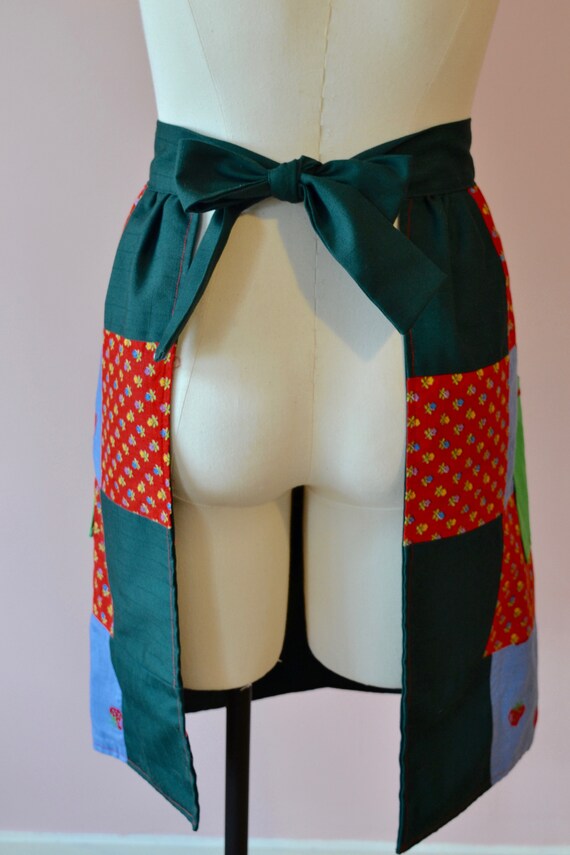 Vintage 1970s Patchwork Half Apron.  Oversized Po… - image 4