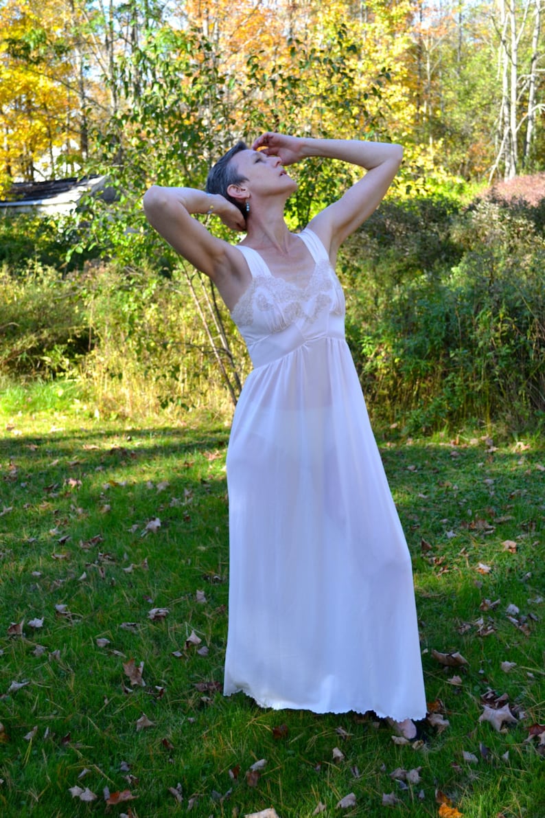 Vintage Lingerie Silky Nightgown with Old World Lace Size Medium VL172